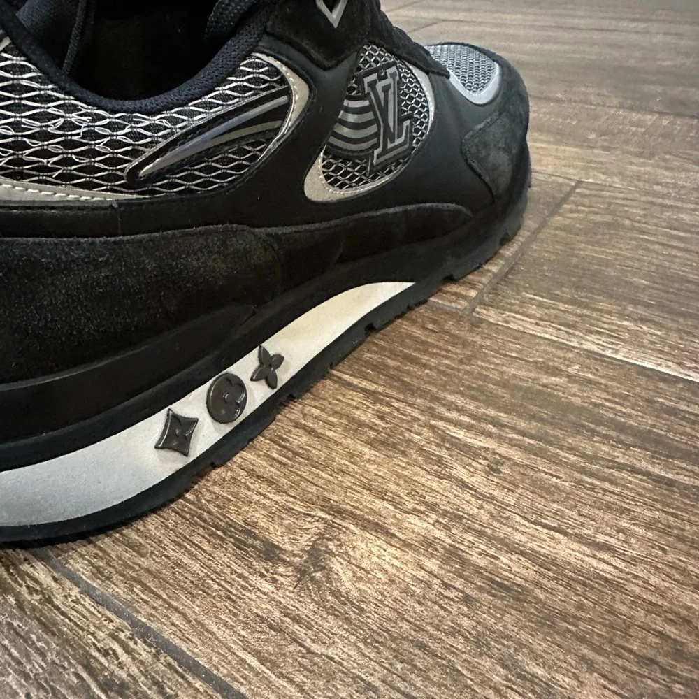 Louis Vuitton Monochrome Mesh Sneakers - Picture 4 of 11